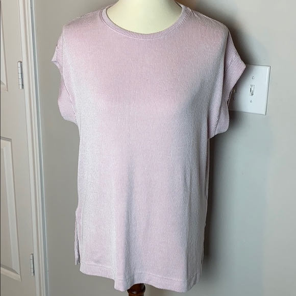 Woman’s Zara Pink Shortsleeved Top - Picture 1 of 3